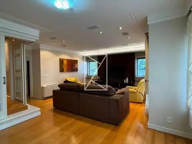 Casa / Sobrado para Locação em Caxias do Sul/RS Panazzolo 5 Quartos