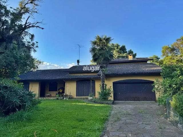 Casa / Sobrado para Locação em Caxias do Sul/RS São Virgílio 5 Quartos
