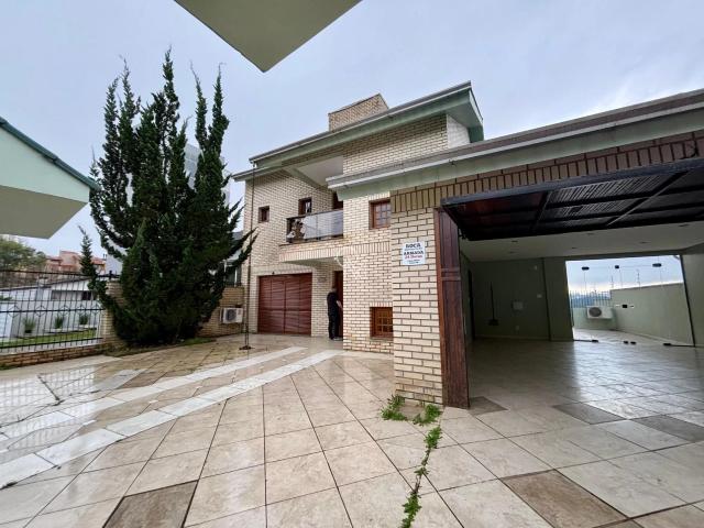 Casa / Sobrado para Locação em Caxias do Sul/RS Sagrada Família 3 Quartos