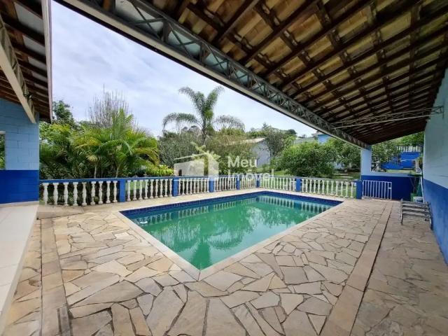 Casa / Sobrado para Locação em Caçapava/SP Guamirim 3 Quartos