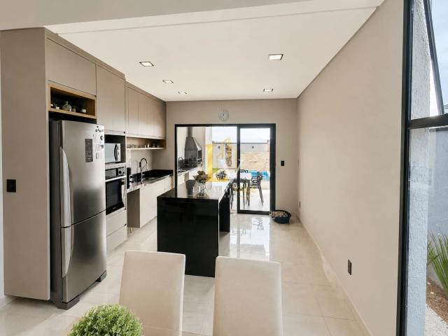 Casa / Sobrado para Locação em Caçapava/SP Residencial Colinas 3 Quartos