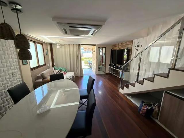 Casa / Sobrado para Locação em Cabedelo/PB Poço 3 Quartos