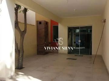 Casa / Sobrado para Locação em Cabo Frio/RJ Jardim Flamboyant 3 Quartos