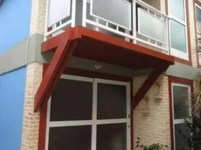 Casa / Sobrado para Locação em Cabo Frio/RJ Palmeiras 3 Quartos