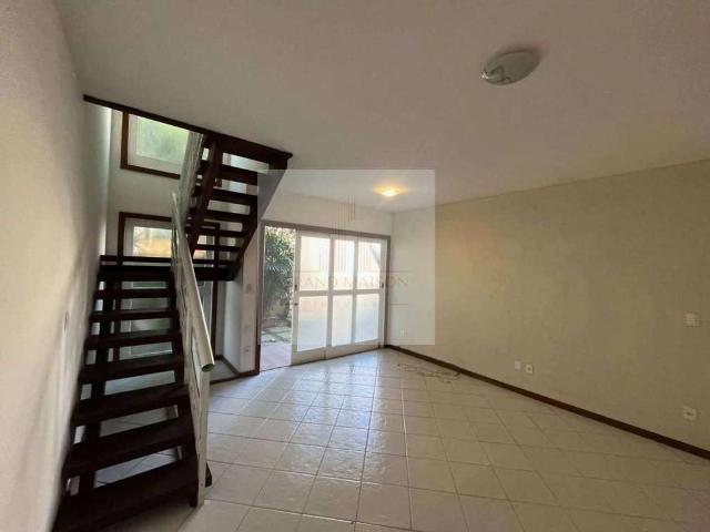 Casa / Sobrado para Locação em Cabo Frio/RJ Palmeiras 3 Quartos