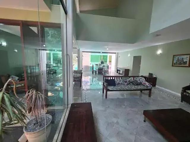 Casa / Sobrado para Locação em Cabo Frio/RJ Praia do Forte 3 Quartos