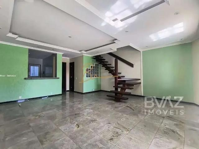Casa / Sobrado para Locação em Cabo Frio/RJ Vila Blanche 4 Quartos