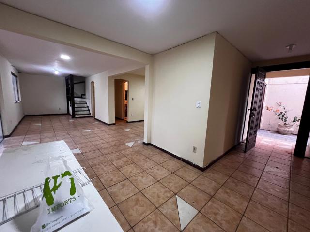 Casa / Sobrado para Locação em Cabo Frio/RJ Vila do Sol 4 Quartos