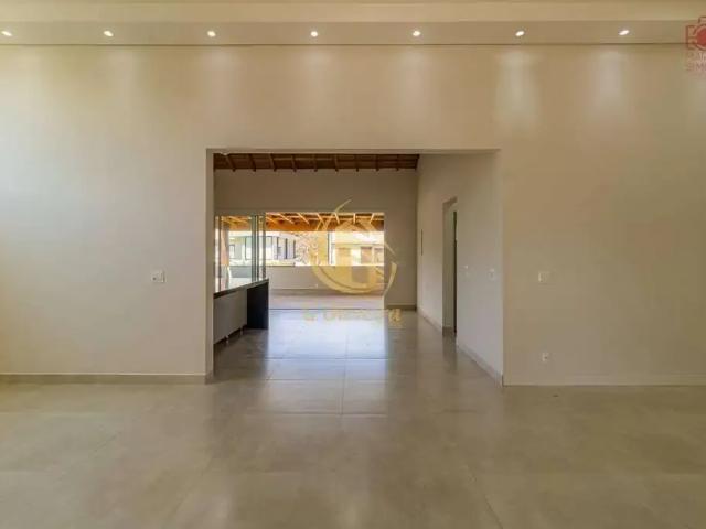 Casa / Sobrado para Locação em Cabreúva/SP Jacaré 4 Quartos