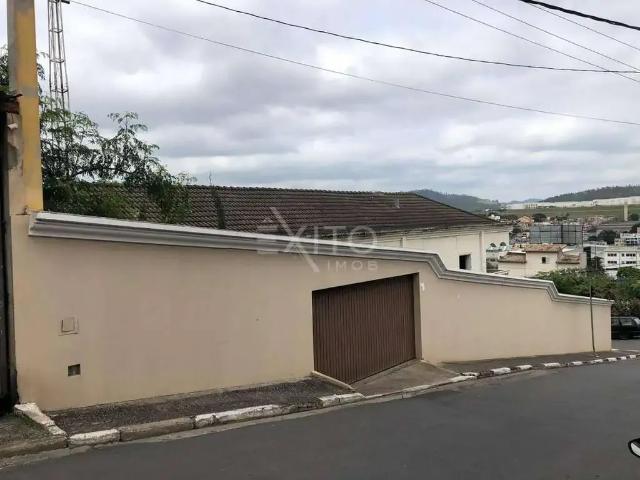 Casa / Sobrado para Locação em Cajamar/SP Altos de Jordanésia Jordanésia 5 Quartos