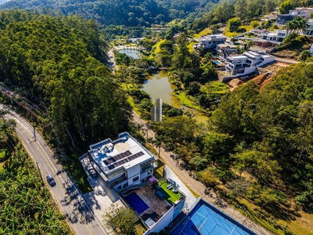Casa / Sobrado para Locação em Cajamar/SP Fazenda Velha 7 Quartos