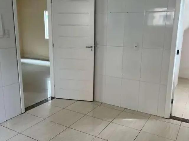 Casa / Sobrado para Locação em Camaçari/BA Abrantes 4 Quartos