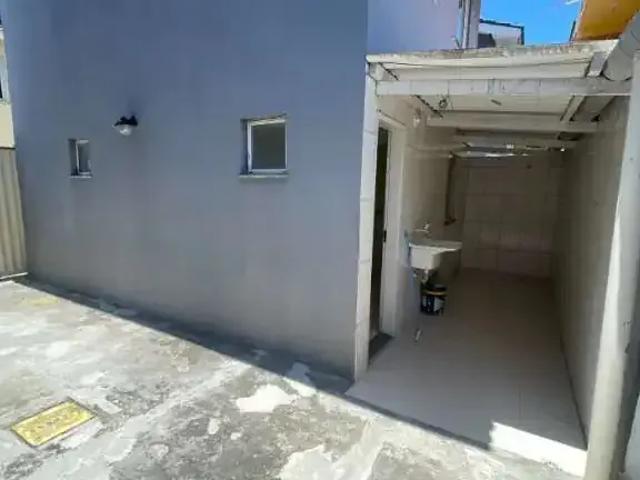 Casa / Sobrado para Locação em Camaçari/BA Abrantes 2 Quartos