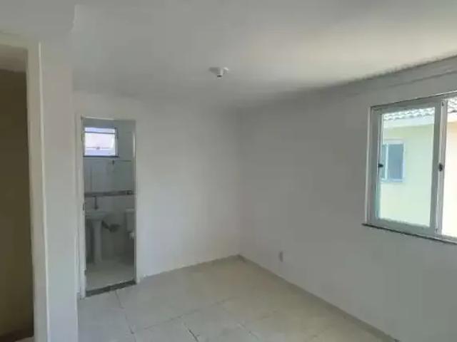 Casa / Sobrado para Locação em Camaçari/BA Abrantes 2 Quartos