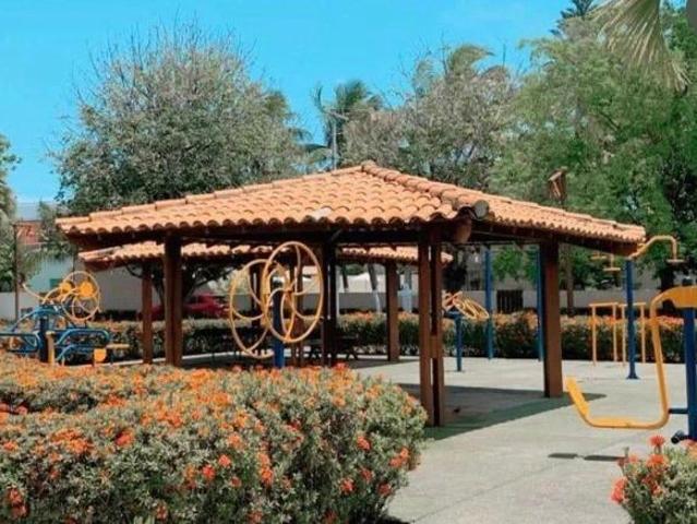 Casa / Sobrado para Locação em Camaçari/BA Guarajuba 3 Quartos