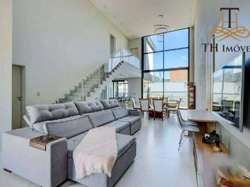 Casa / Sobrado para Locação em Camboriú/SC Centro 3 Quartos