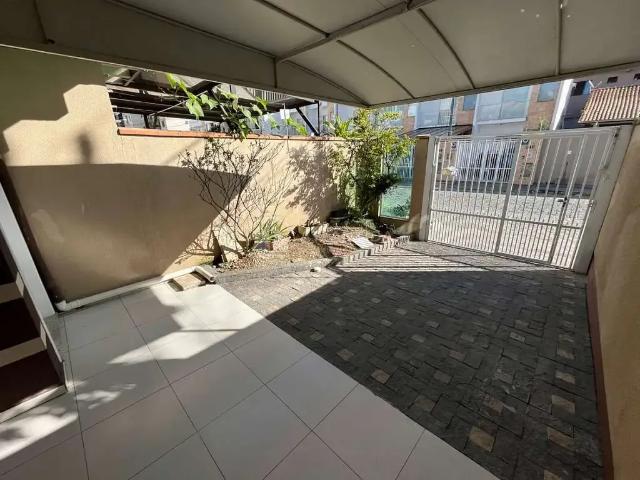 Casa / Sobrado para Locação em Camboriú/SC São Francisco de Assis 2 Quartos