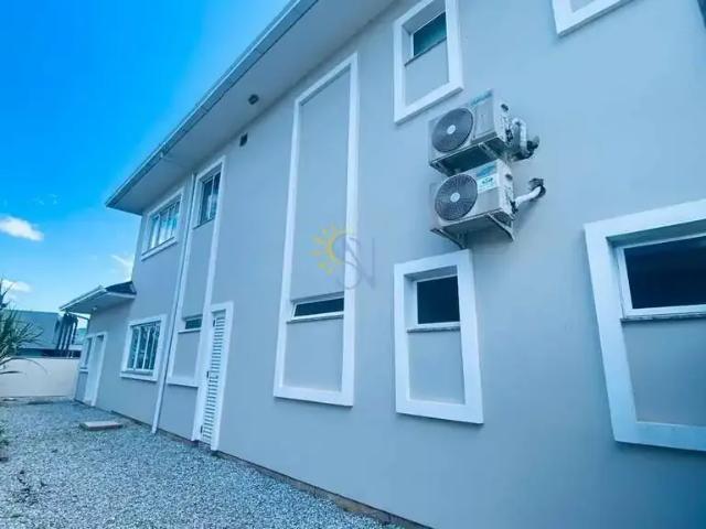 Casa / Sobrado para Locação em Camboriú/SC Santa Regina 3 Quartos