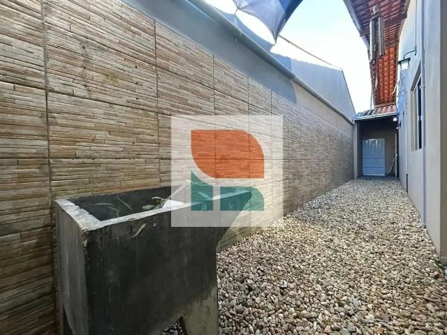 Casa / Sobrado para Locação em Camboriú/SC Areias 3 Quartos