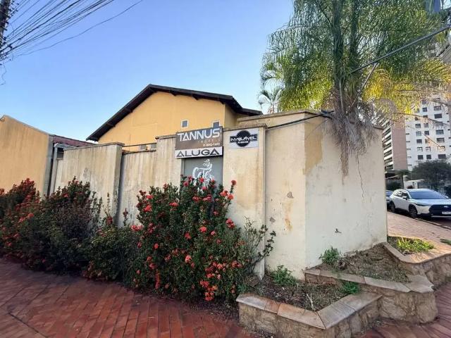 Casa / Sobrado para Locação em Campo Grande/MS Jardim dos Estados 5 Quartos