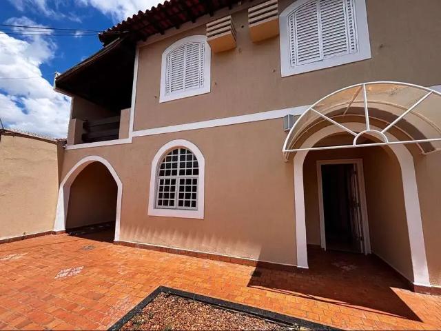 Casa / Sobrado para Locação em Campo Grande/MS Jardim São Bento 4 Quartos