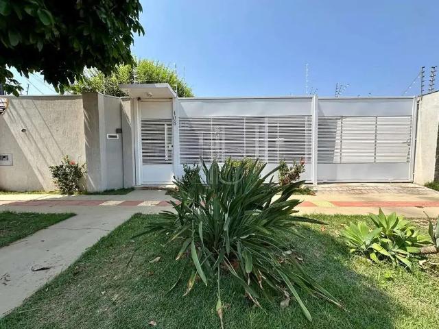 Casa / Sobrado para Locação em Campo Grande/MS Jardim São Lourenço 3 Quartos