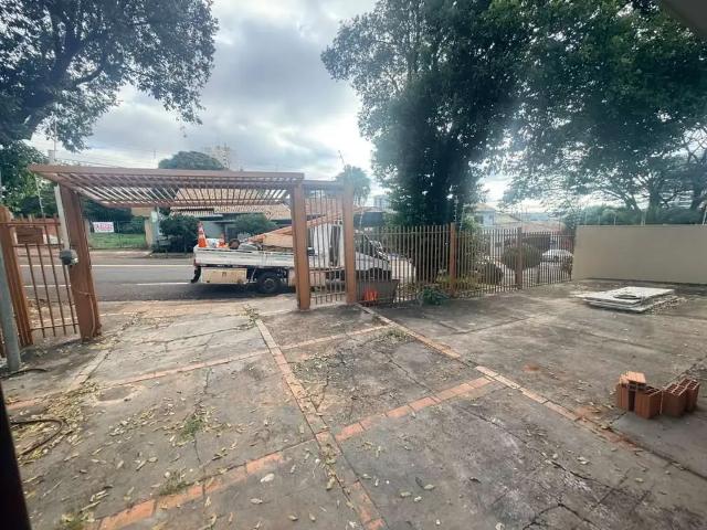 Casa / Sobrado para Locação em Campo Grande/MS Monte Castelo 6 Quartos
