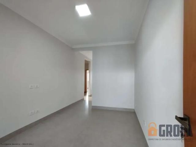 Casa / Sobrado para Locação em Campo Mourão/PR Jardim Imperial I 3 Quartos
