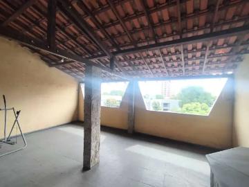Casa / Sobrado para Locação em Campos dos Goytacazes/RJ Centro 3 Quartos