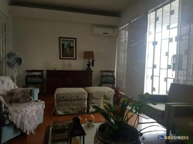 Casa / Sobrado para Locação em Campos dos Goytacazes/RJ Centro 4 Quartos
