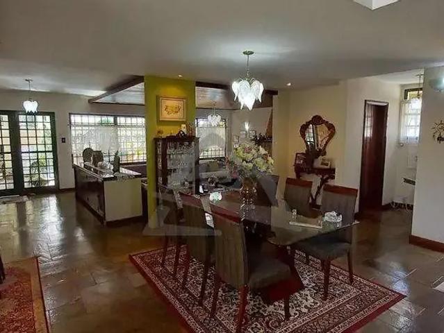 Casa / Sobrado para Locação em Campinas/SP Vila Brandina 5 Quartos
