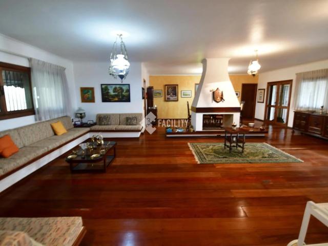 Casa / Sobrado para Locação em Campinas/SP Chácara Primavera 4 Quartos