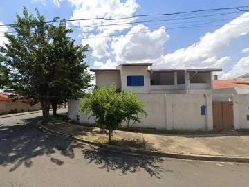 Casa / Sobrado para Locação em Campinas/SP Jardim Amoreiras 6 Quartos