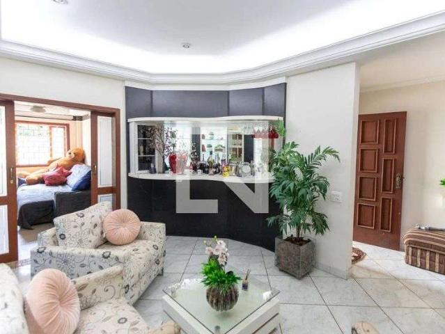 Casa / Sobrado para Locação em Campinas/SP Mansões Santo Antônio 4 Quartos
