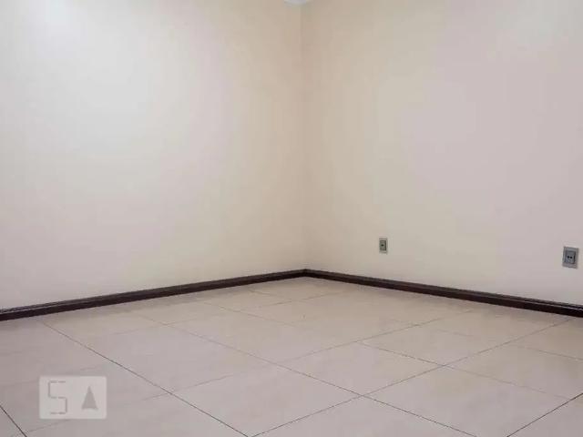 Casa / Sobrado para Locação em Canoas/RS Centro 5 Quartos