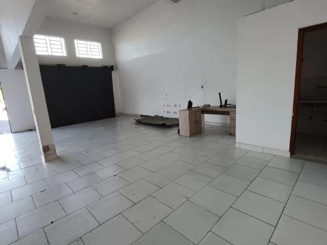 Casa / Sobrado para Locação em Canoas/RS Estância Velha 1 Quartos