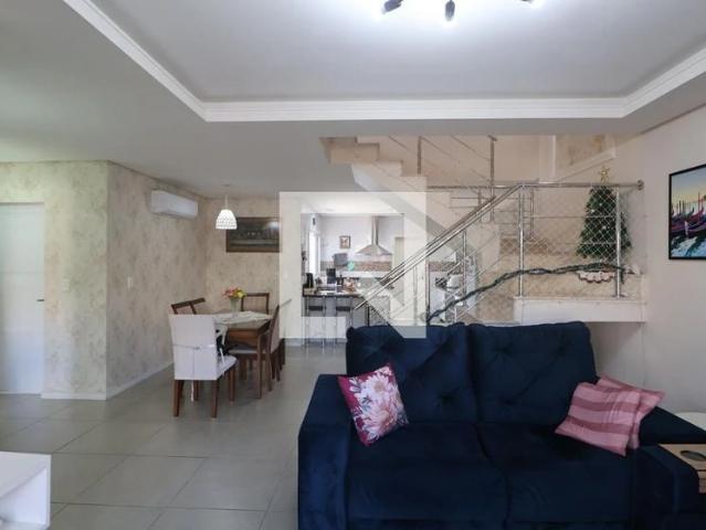 Casa / Sobrado para Locação em Canoas/RS Estância Velha 5 Quartos