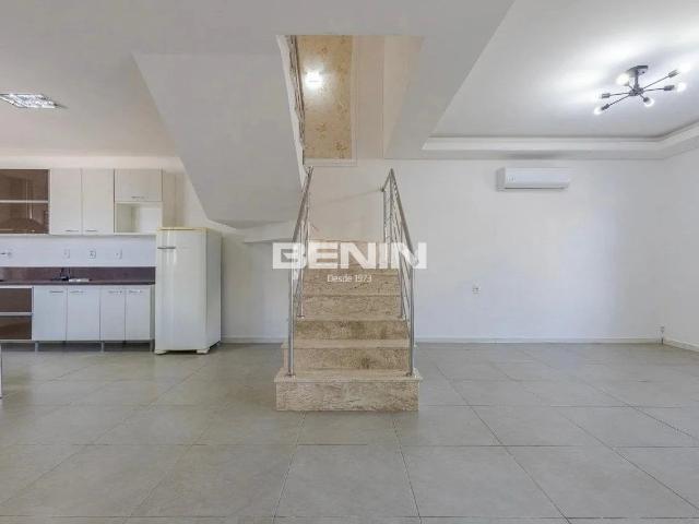 Casa / Sobrado para Locação em Canoas/RS Estância Velha 5 Quartos