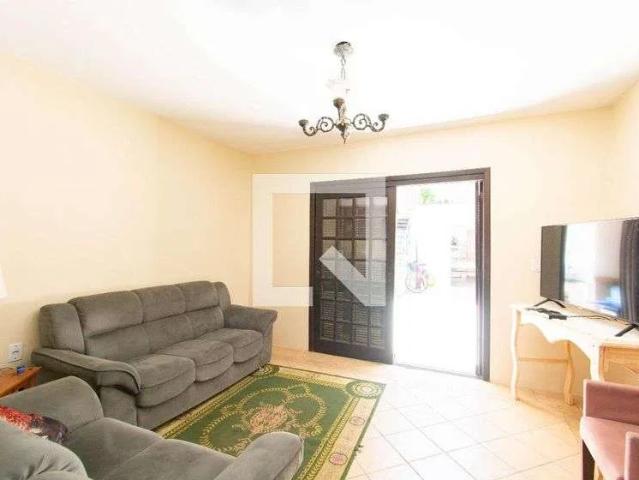 Casa / Sobrado para Locação em Canoas/RS Fátima 7 Quartos