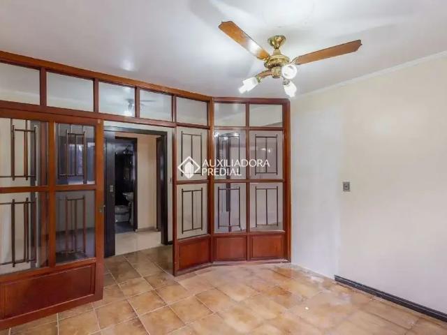 Casa / Sobrado para Locação em Canoas/RS Harmonia 6 Quartos