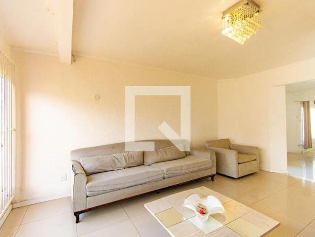 Casa / Sobrado para Locação em Canoas/RS Igara 3 Quartos