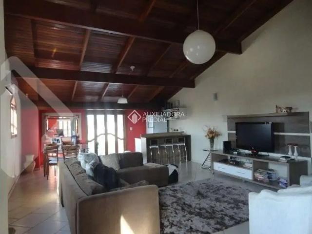 Casa / Sobrado para Locação em Canoas/RS Igara 5 Quartos