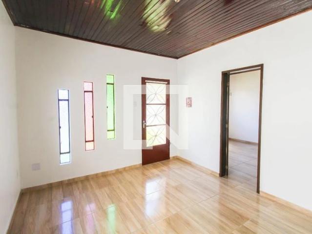 Casa / Sobrado para Locação em Canoas/RS Mathias Velho 3 Quartos