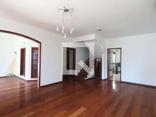 Casa / Sobrado para Locação em Canoas/RS Marechal Rondon 5 Quartos