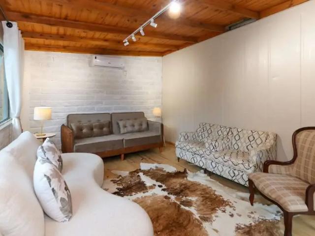 Casa / Sobrado para Locação em Canoas/RS Nossa Senhora das Graças 1 Quartos