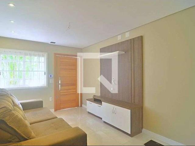 Casa / Sobrado para Locação em Canoas/RS Niterói 3 Quartos