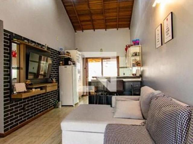 Casa / Sobrado para Locação em Canoas/RS São José 3 Quartos