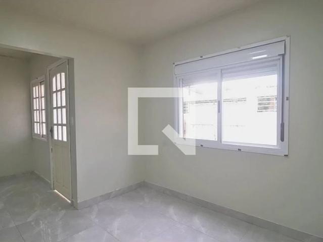 Casa / Sobrado para Locação em Canoas/RS São José 2 Quartos