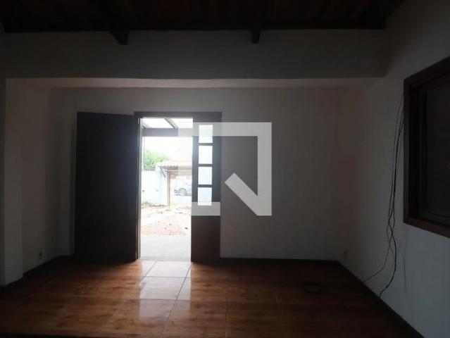 Casa / Sobrado para Locação em Canoas/RS São José 2 Quartos