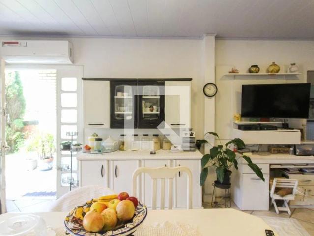 Casa / Sobrado para Locação em Canoas/RS São José 2 Quartos
